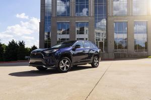 Toyota RAV4 Prime SE 2020 года 
